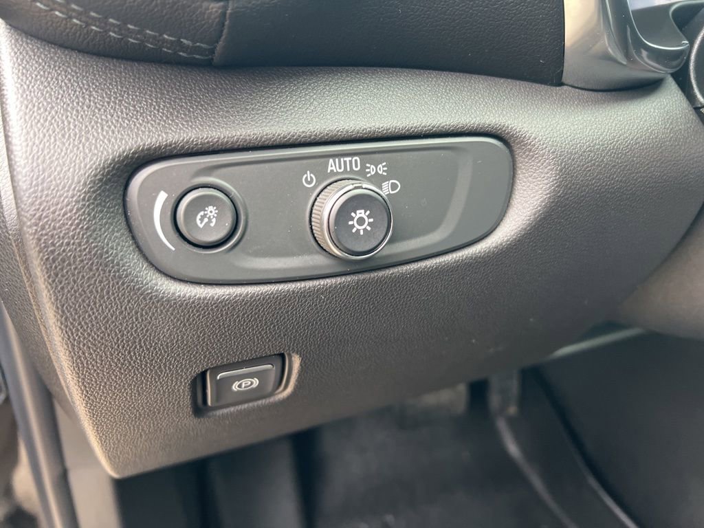 Used 2020 Chevrolet Blazer LT w/ Sound & Technology Package image 55