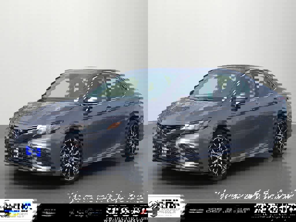 Used 2023 Toyota Camry SE image 1
