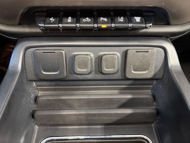 Used 2018 GMC Sierra 2500 Denali w/ Duramax Plus Package AWD/4WD image 23