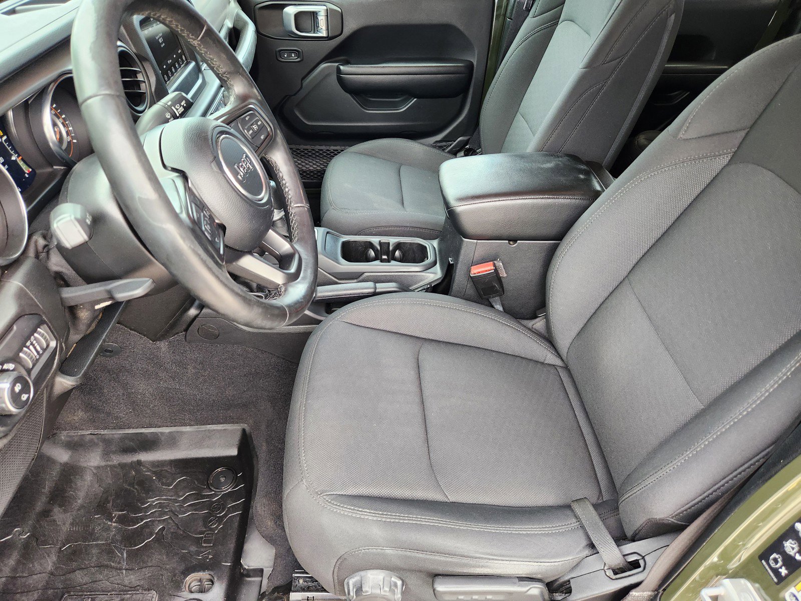 Used 2021 Jeep Gladiator Willys AWD/4WD image 10