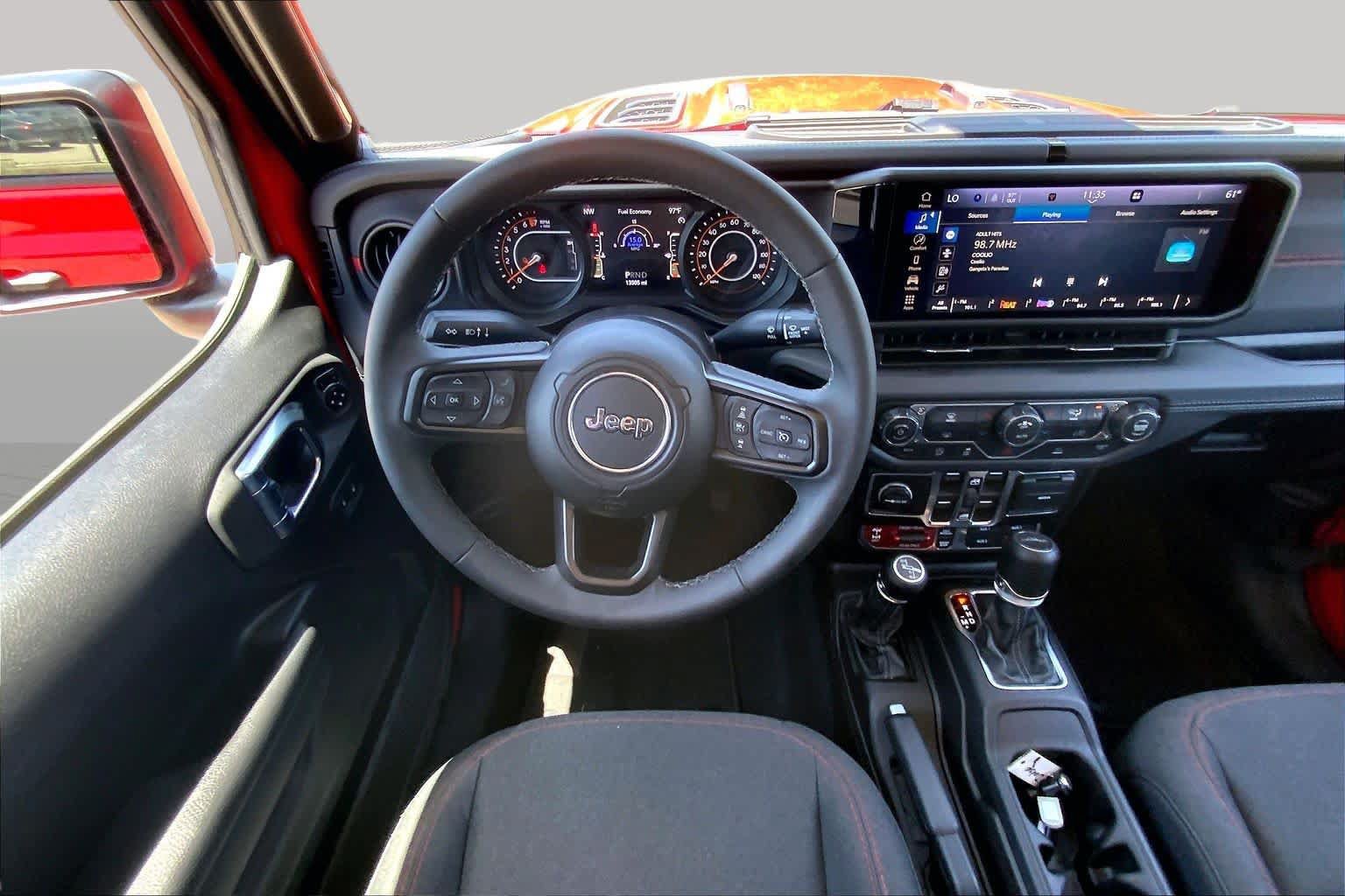Used 2026 Jeep Gladiator Rubicon AWD/4WD image 6
