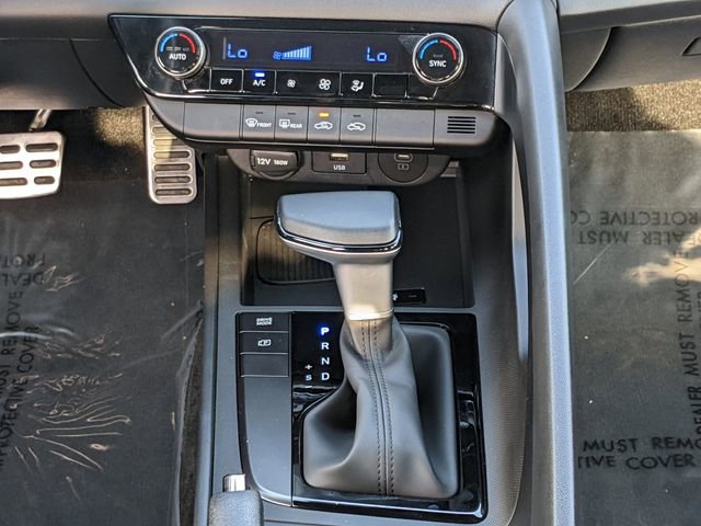 Used 2025 Hyundai Elantra Sport image 14