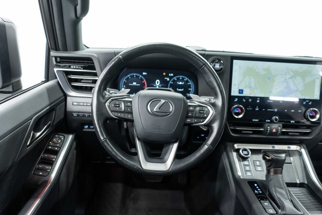 Used 2024 Lexus GX 550 AWD/4WD image 19