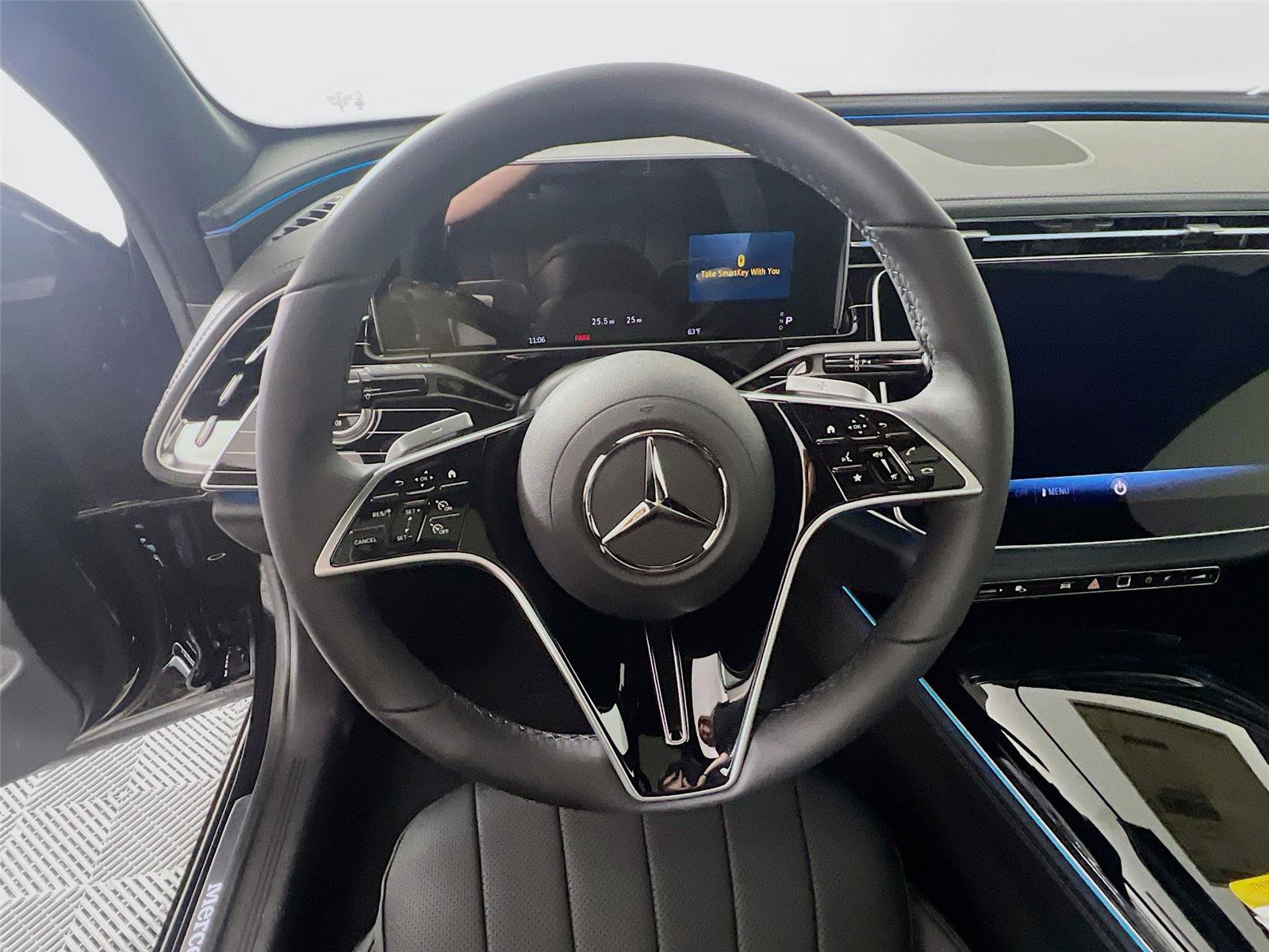 New 2026 Mercedes-Benz E 450 4MATIC Sedan image 10