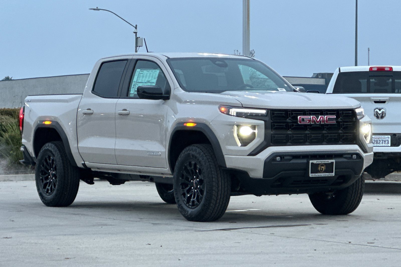 New 2026 GMC Canyon Elevation w/ Convenience Package image 9