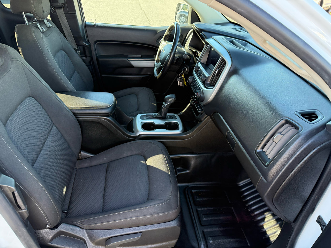 Used 2022 Chevrolet Colorado LT w/ Fleet Safety Package image 15