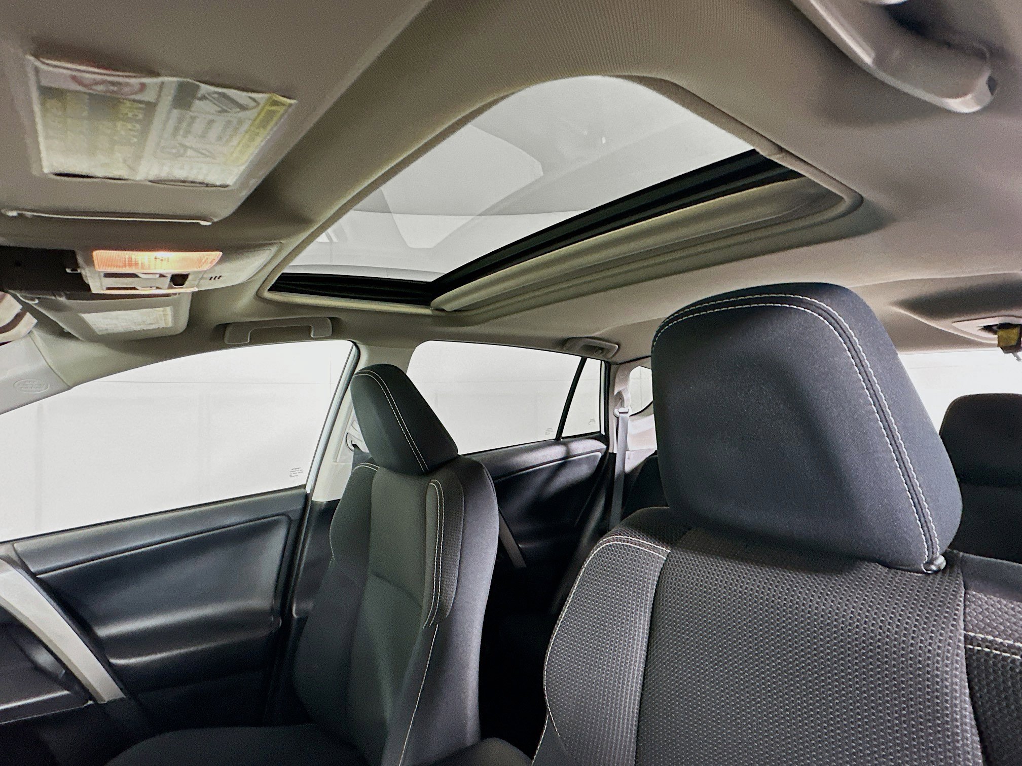 Used 2016 Toyota RAV4 XLE image 24