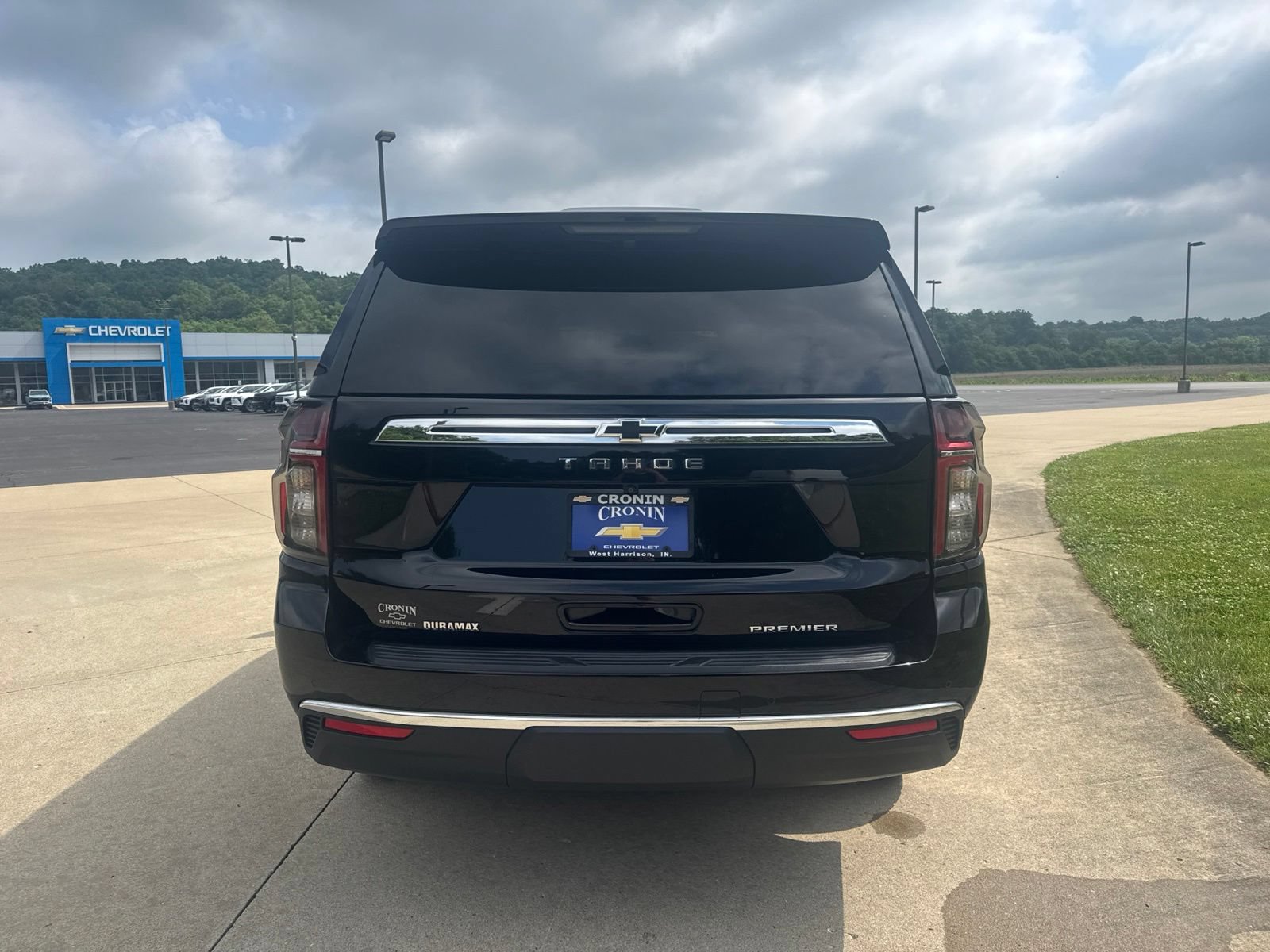 Used 2023 Chevrolet Tahoe Premier AWD/4WD image 7