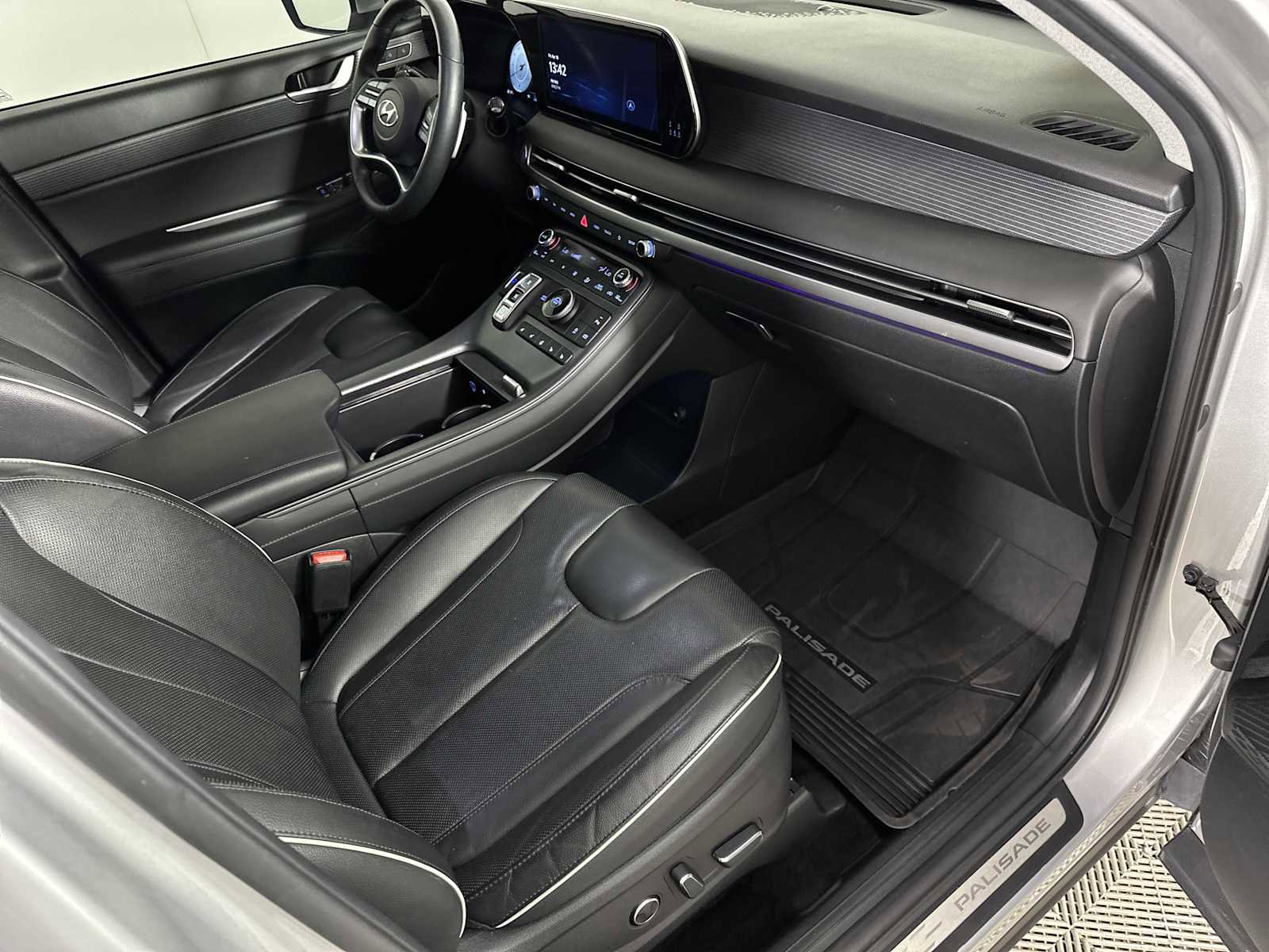 Used 2024 Hyundai Palisade Limited image 27