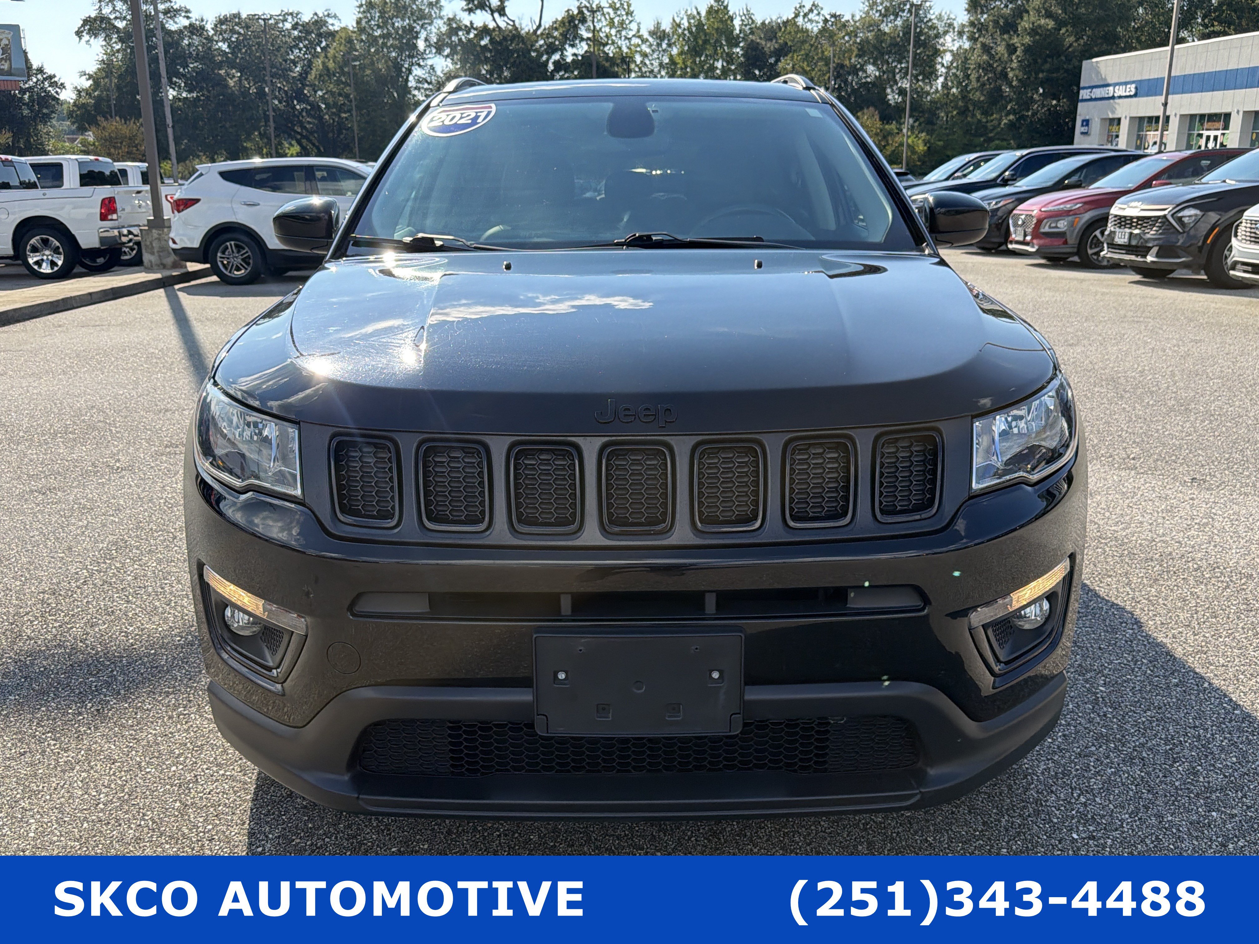 Used 2021 Jeep Compass Latitude w/ Sun and Sound Group AWD/4WD image 8