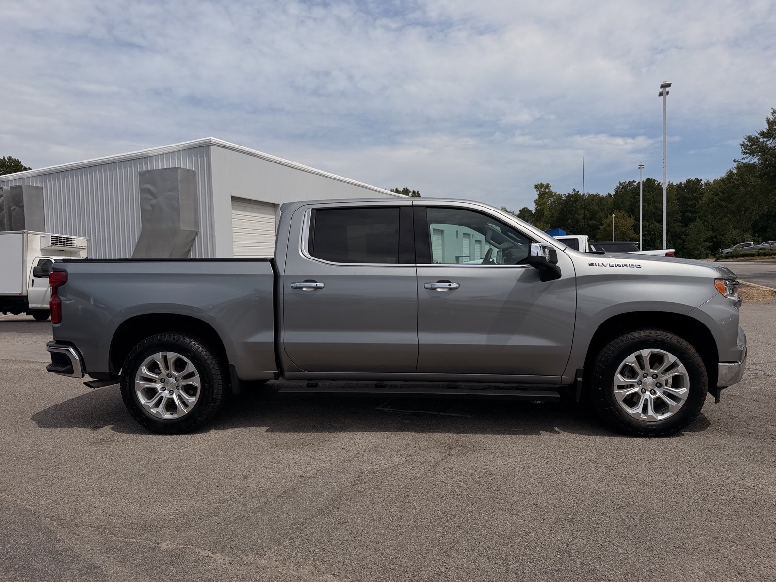 Used 2024 Chevrolet Silverado 1500 LTZ w/ LTZ Premium Package RWD image 16