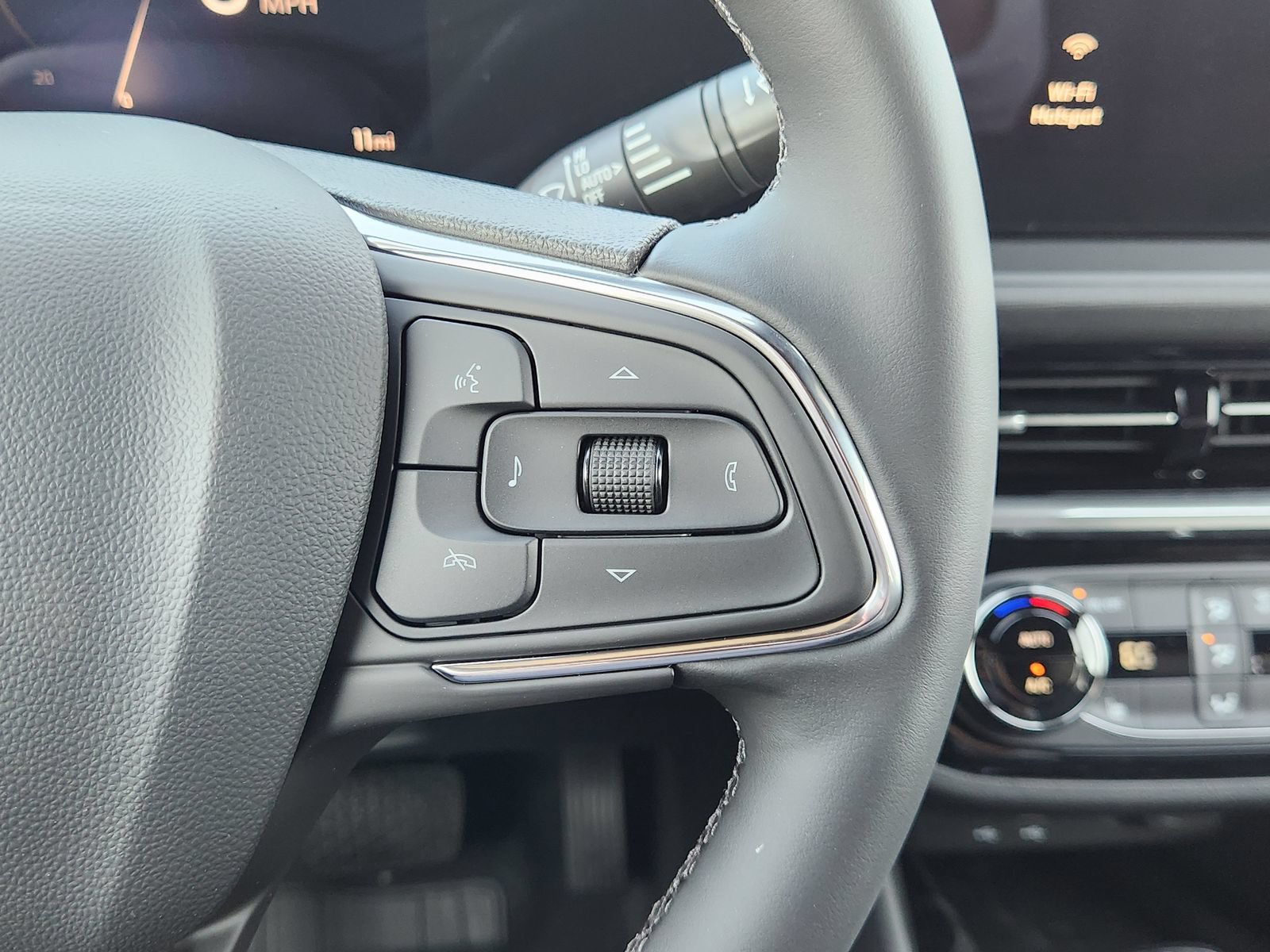 New 2026 Buick Envista Sport Touring w/ Convenience I Package FWD image 33