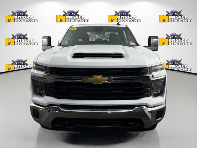 Used 2024 Chevrolet Silverado 2500 LT image 2