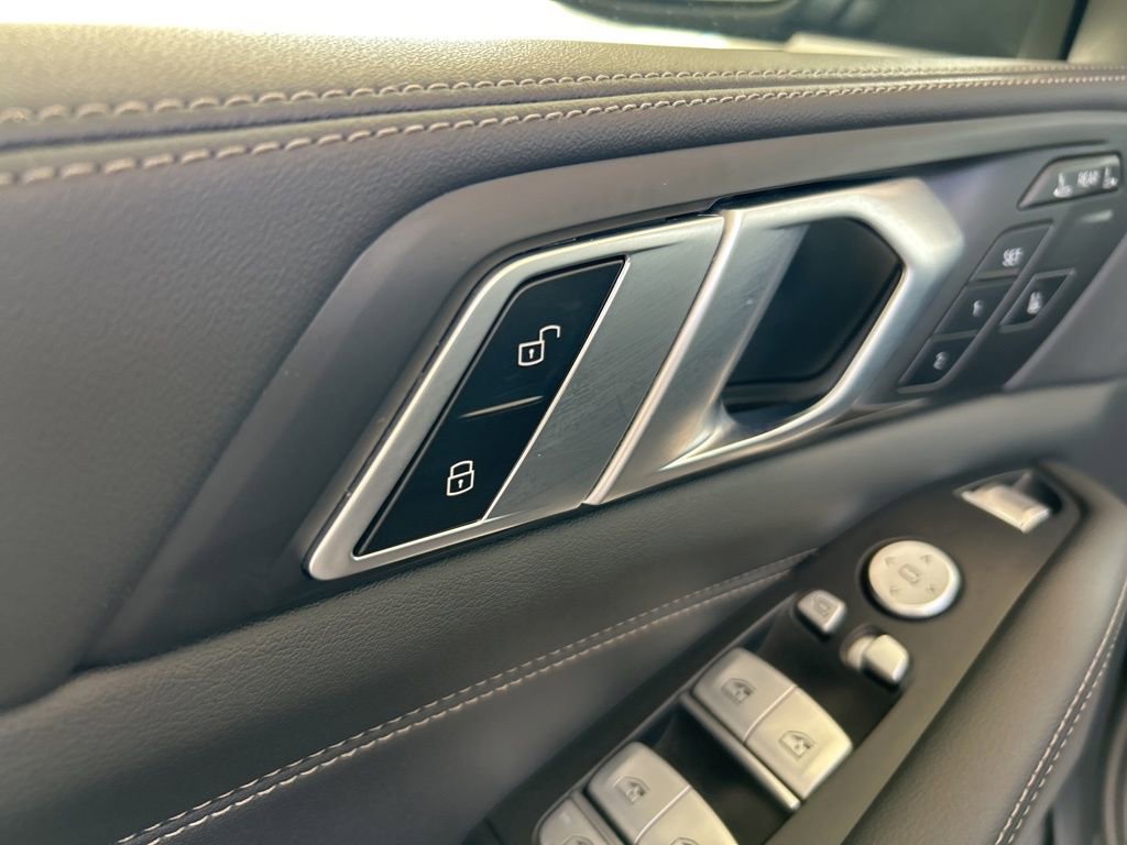 Used 2025 BMW X7 xDrive40i image 63