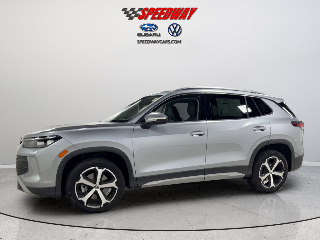 Certified 2025 Volkswagen Tiguan SE AWD/4WD image 11