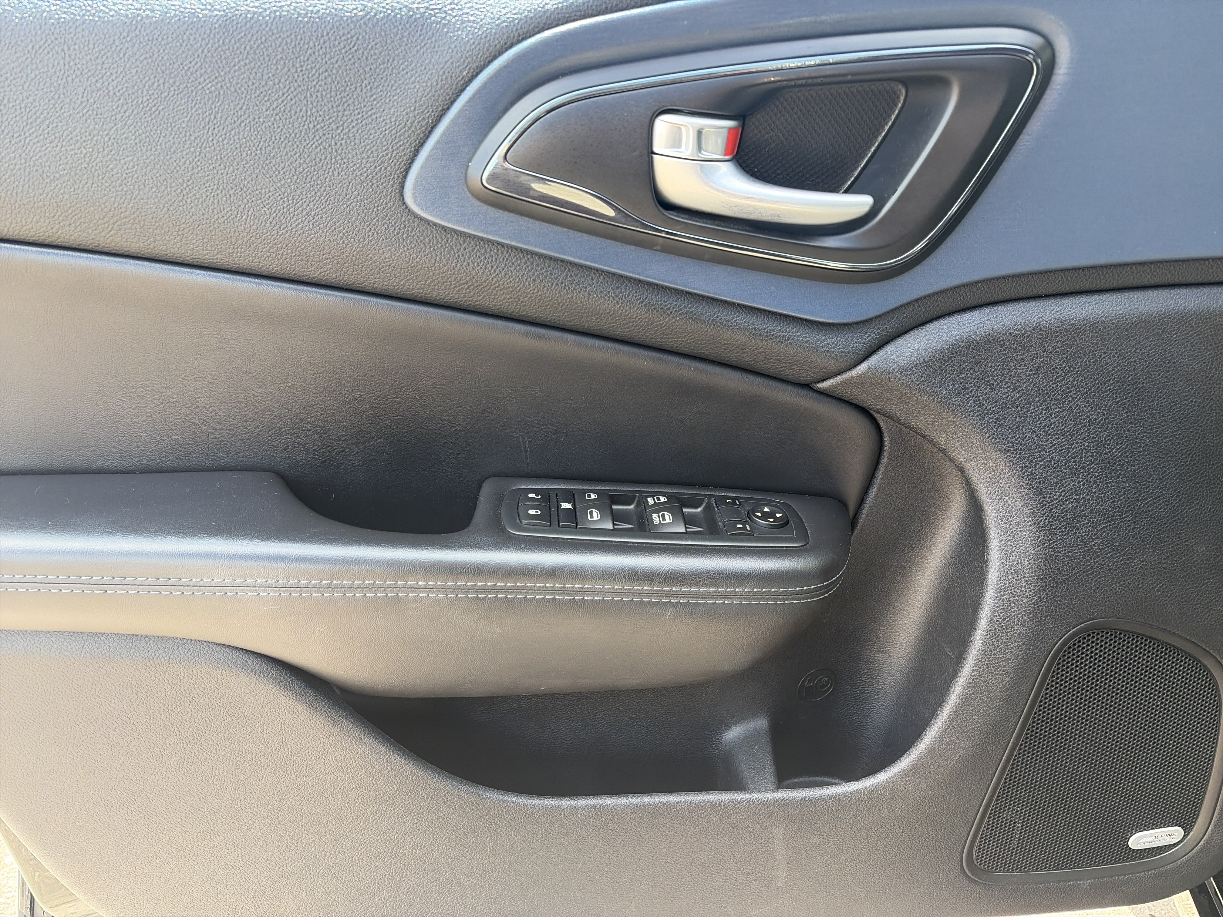 Used 2015 Chrysler 200 S w/ Navigation & Sound Group I AWD/4WD image 12