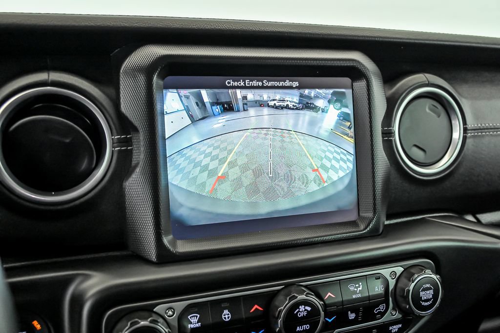 Used 2018 Jeep Wrangler Unlimited Sahara AWD/4WD image 20