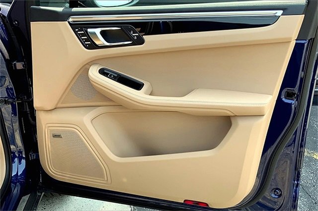 New 2025 Porsche Macan Turbo image 29