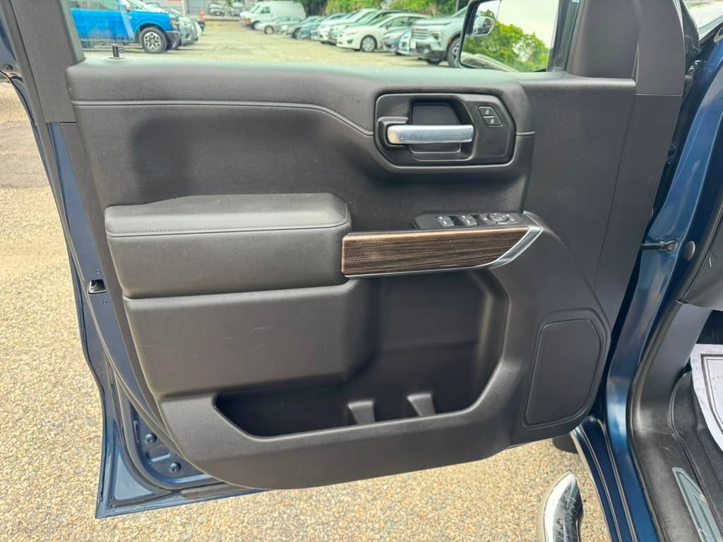 Used 2021 Chevrolet Silverado 1500 LT AWD/4WD image 12