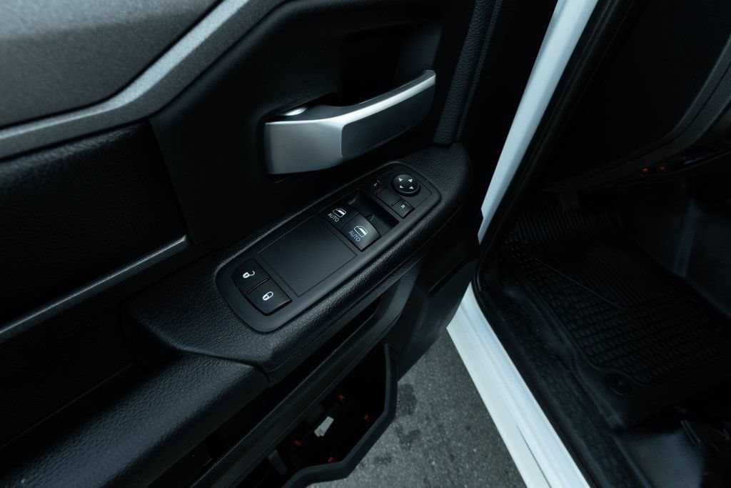 Used 2019 RAM 5500 Tradesman RWD image 16