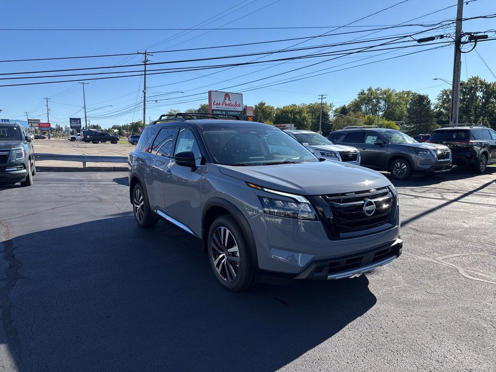 New 2025 Nissan Pathfinder Platinum w/ Black Appearance Package image 3