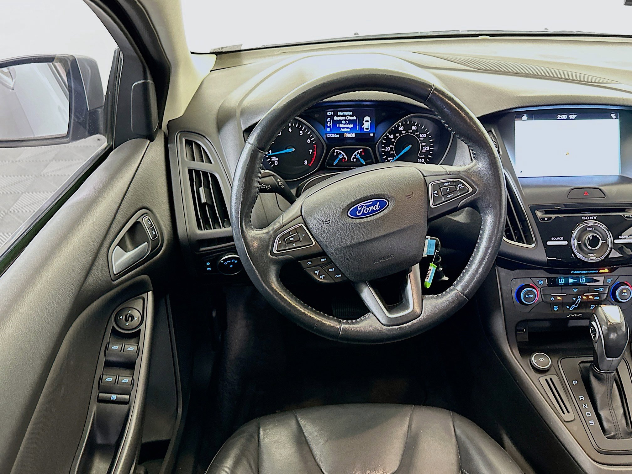 Used 2016 Ford Focus SE w/ Equipment Group 201A FWD image 17