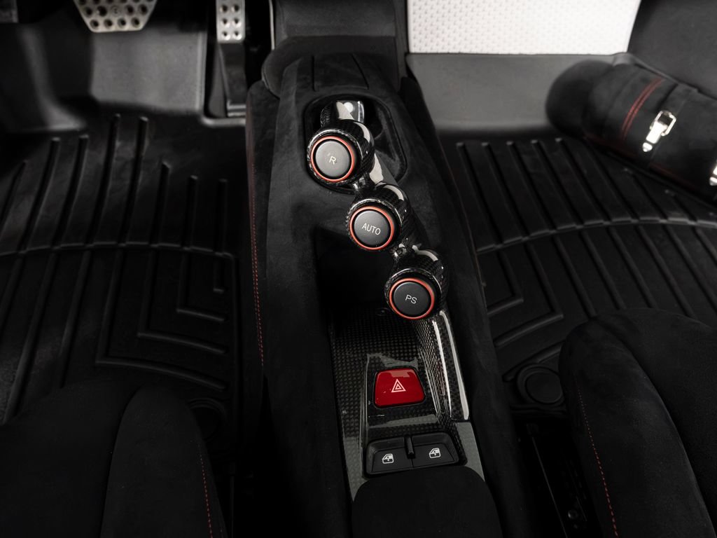 Used 2020 Ferrari 488 Pista Coupe RWD image 21