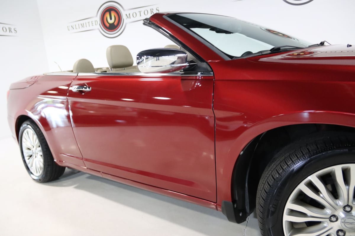 Used 2013 Chrysler 200 Limited FWD image 8