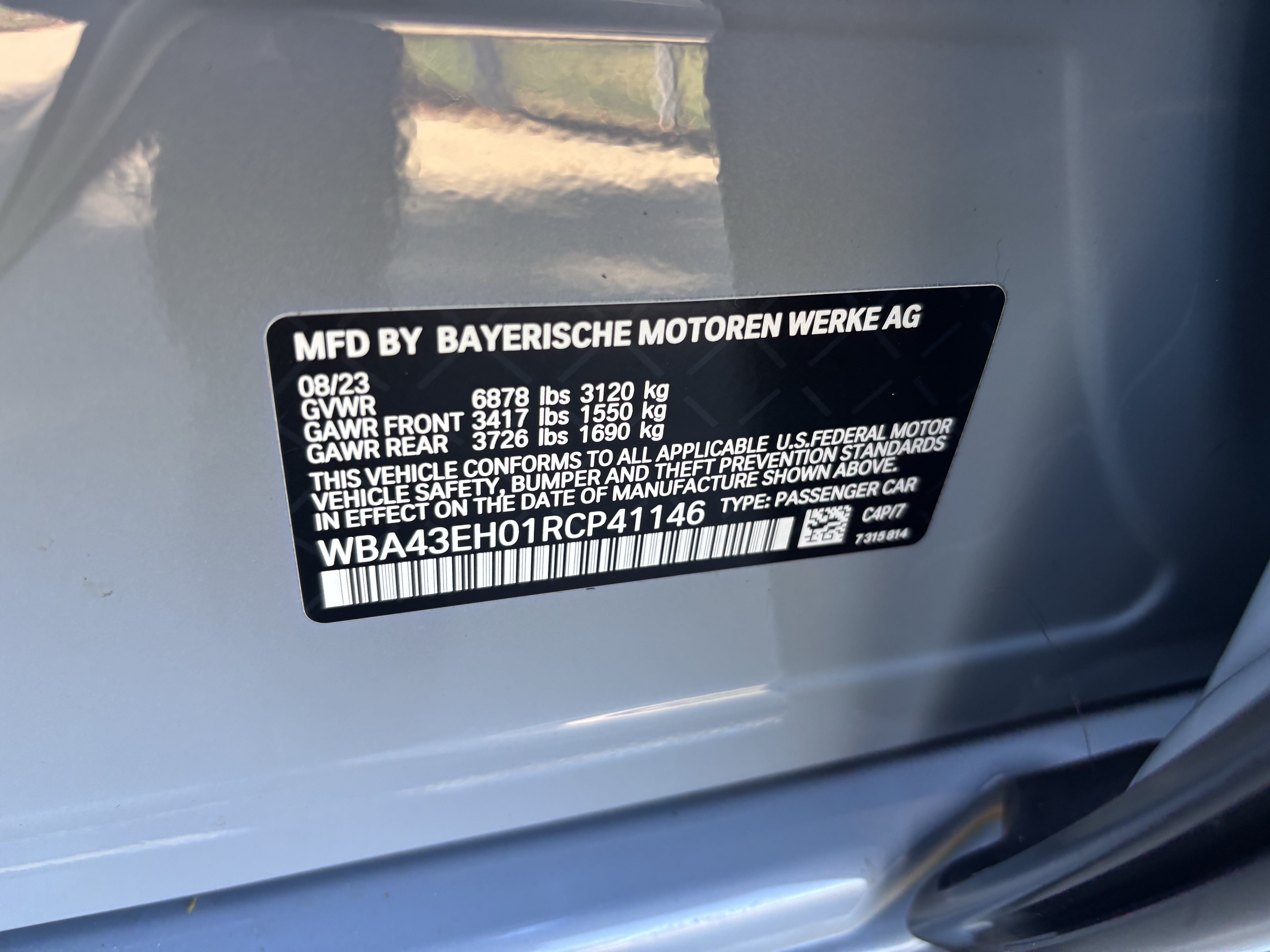 Certified 2024 BMW 750e xDrive w/ Executive Package AWD/4WD image 37