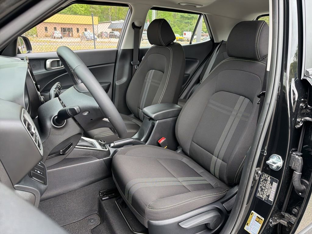 Certified 2026 Hyundai Venue SEL FWD image 23