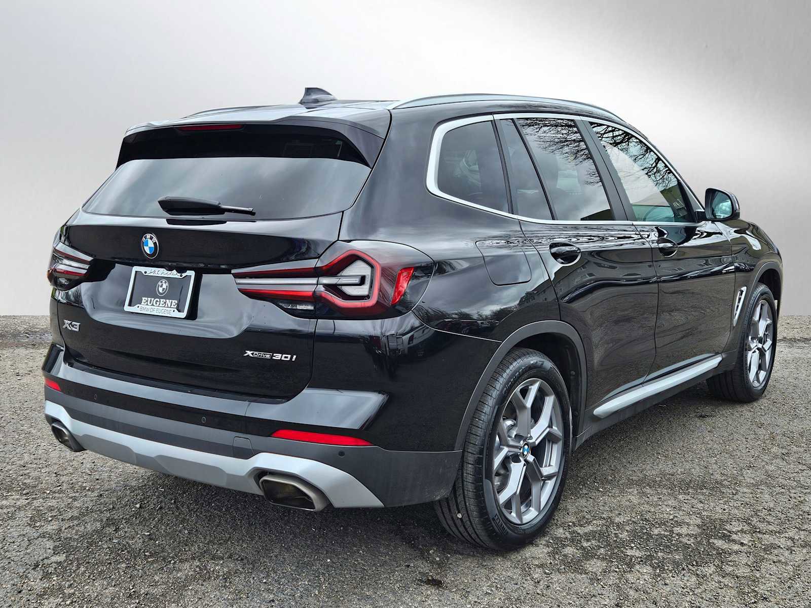 Used 2023 BMW X3 xDrive30i w/ Convenience Package image 3
