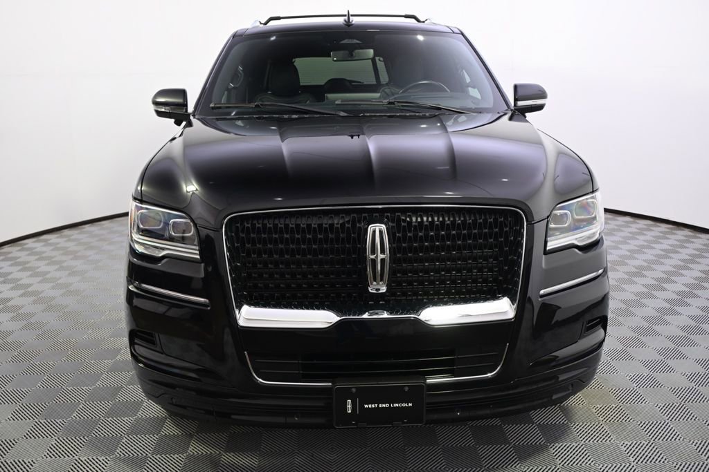 Certified 2023 Lincoln Navigator L Reserve AWD/4WD image 10