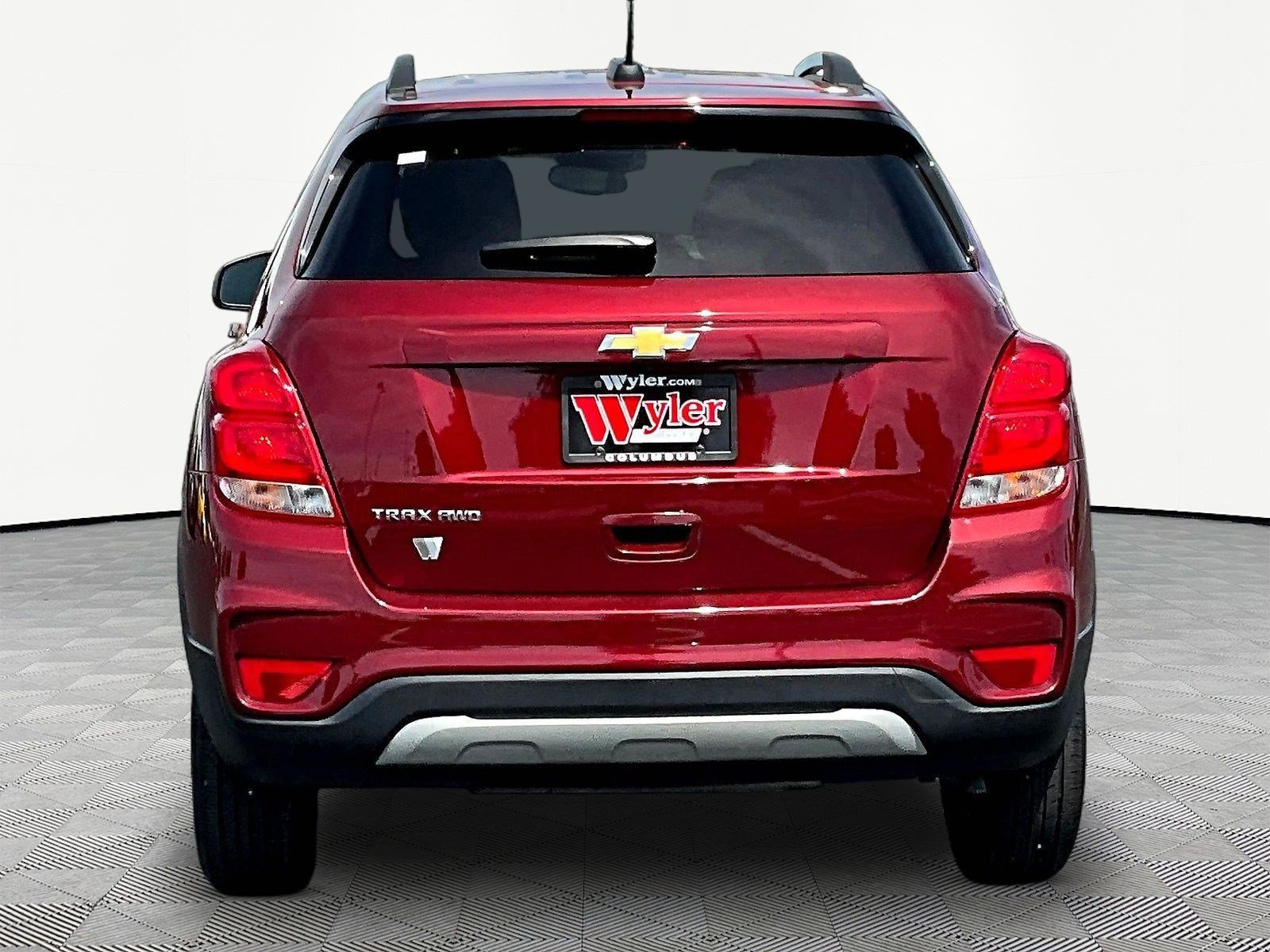 Used 2022 Chevrolet Trax LT w/ LT Convenience Package AWD/4WD image 5
