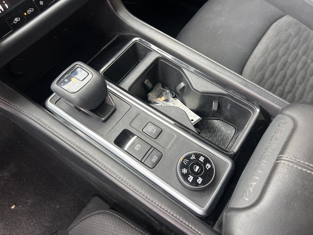 Used 2022 Nissan Pathfinder SV AWD/4WD image 17