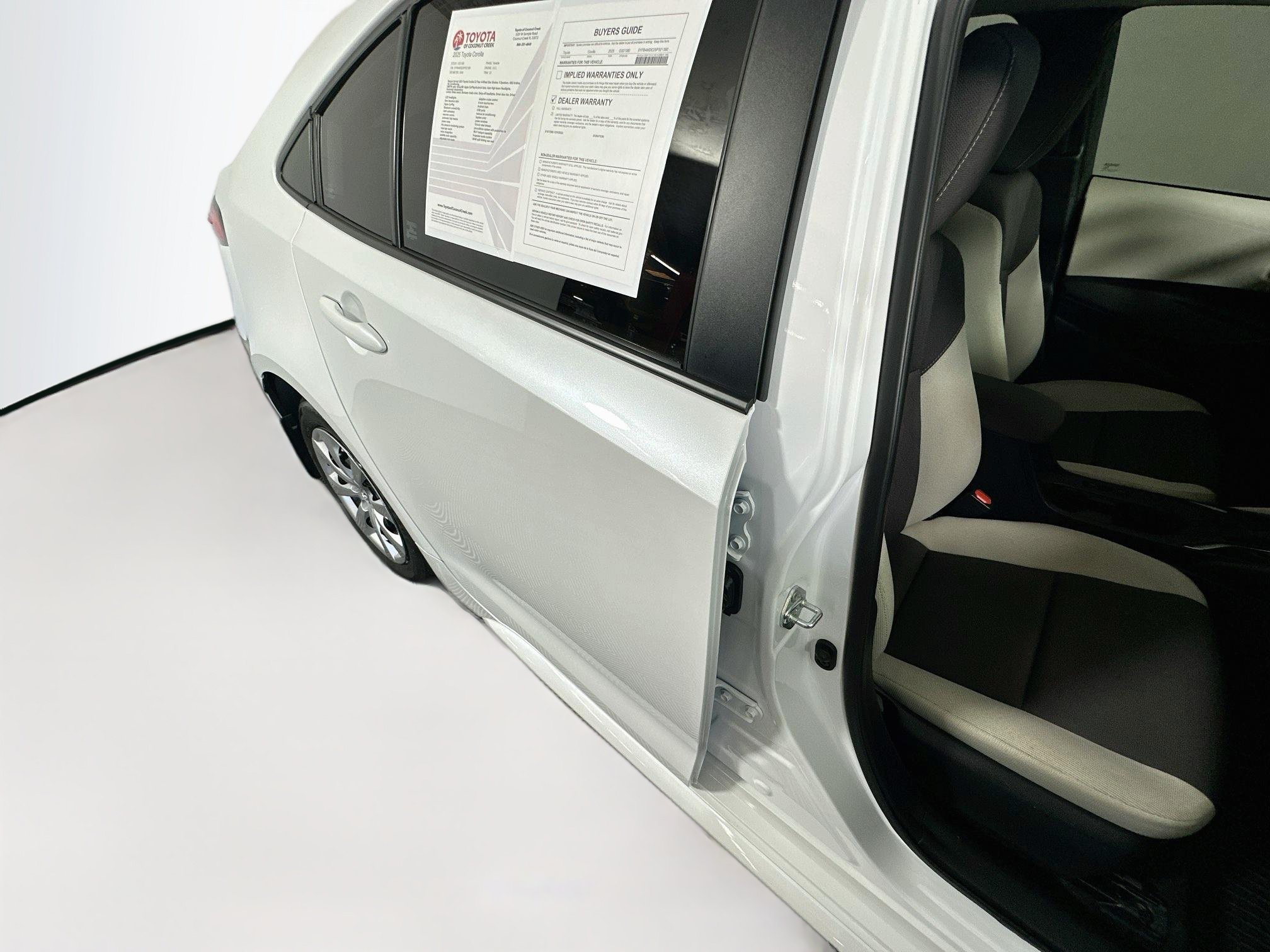 Certified 2025 Toyota Corolla LE FWD image 27