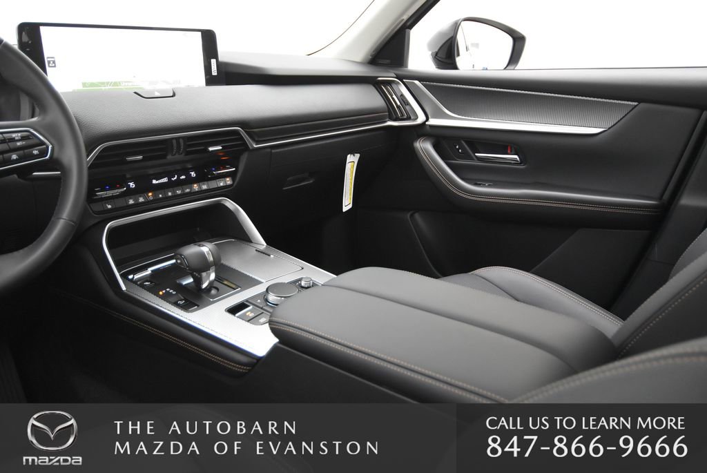 Used 2025 MAZDA CX-70 Plug-In Hybrid w/ Premium Pkg image 30