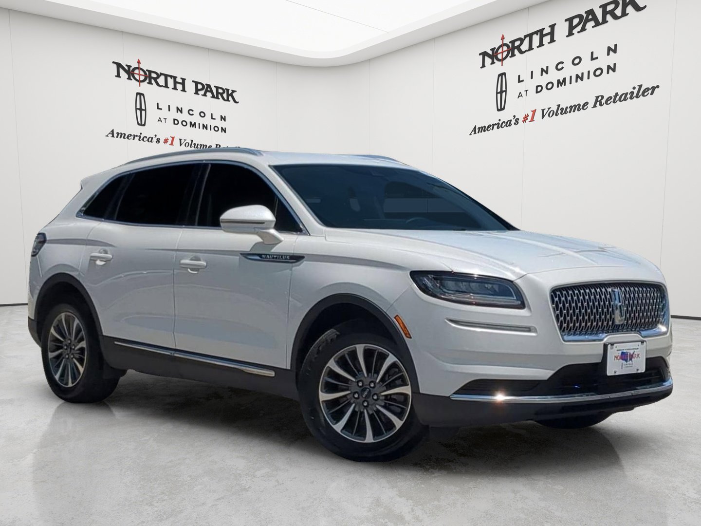 Used 2022 Lincoln Nautilus FWD w/ Premium Package