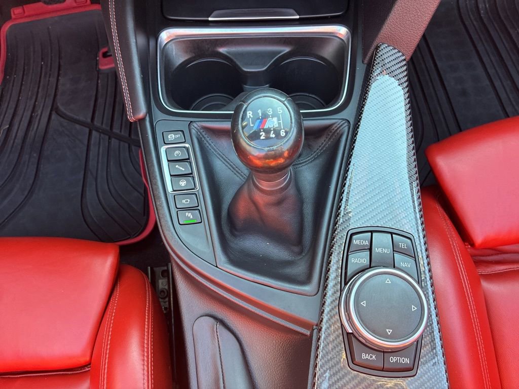 Used 2016 BMW M4 Convertible image 34