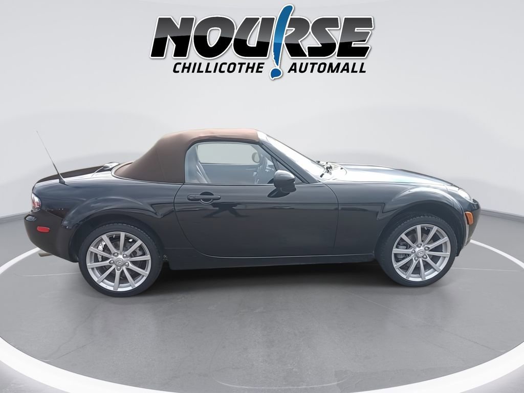 Used 2008 MAZDA MX-5 Miata Grand Touring w/ Premium Pkg image 9