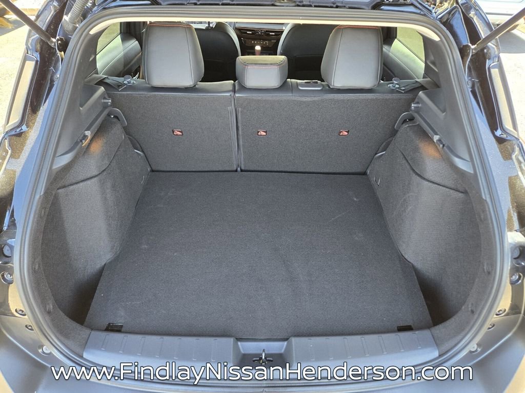 Used 2025 Nissan Kicks SR AWD/4WD image 14