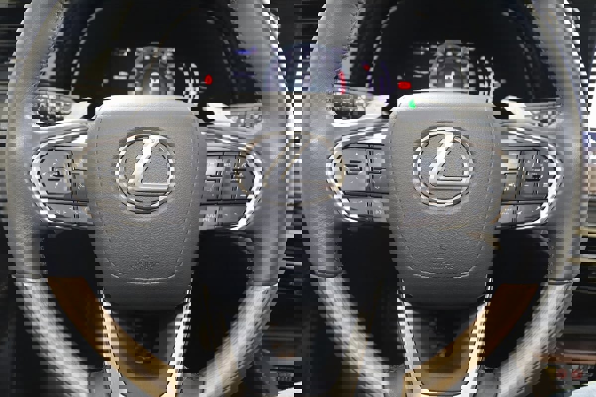 Used 2023 Lexus RX 350 Premium image 45