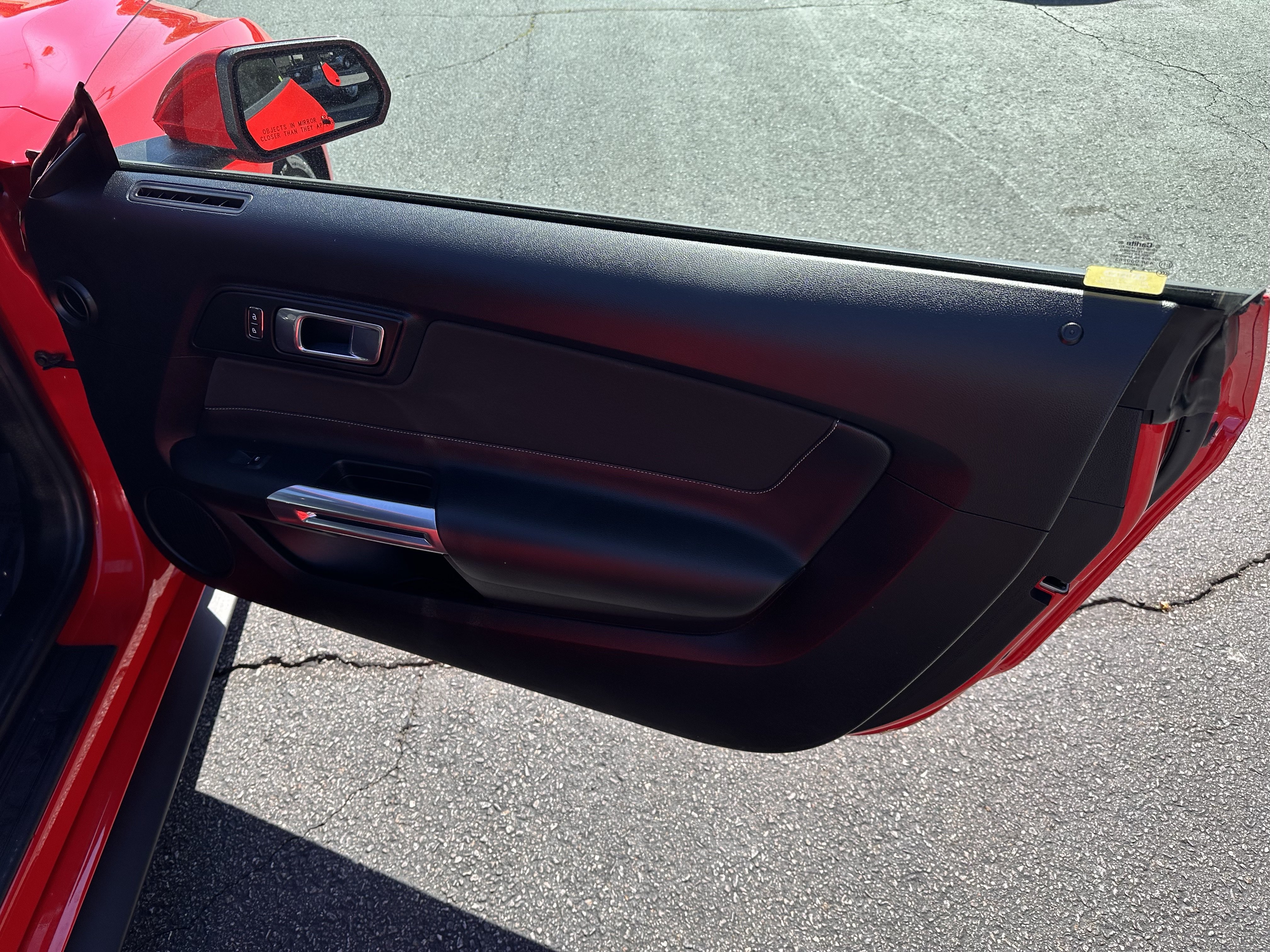 Used 2018 Ford Mustang Convertible RWD image 12