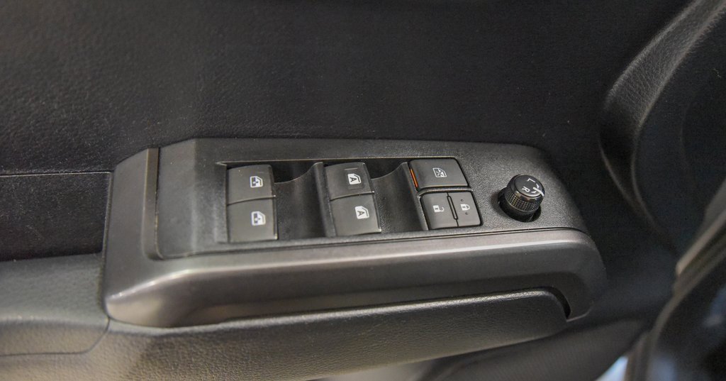 Used 2020 Toyota Tacoma TRD Off-Road image 17