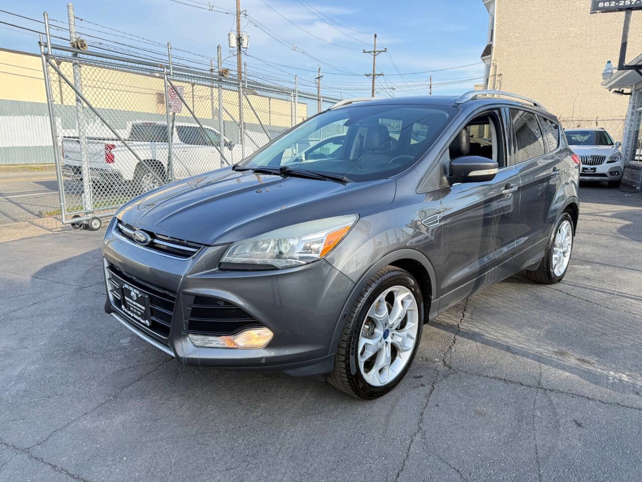 Used 2015 Ford Escape Titanium w/ Canadian Touring Package image 2