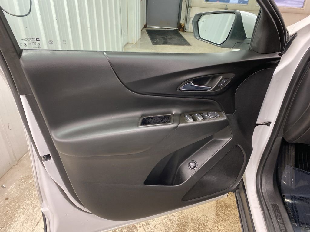 Used 2023 Chevrolet Equinox LT image 26