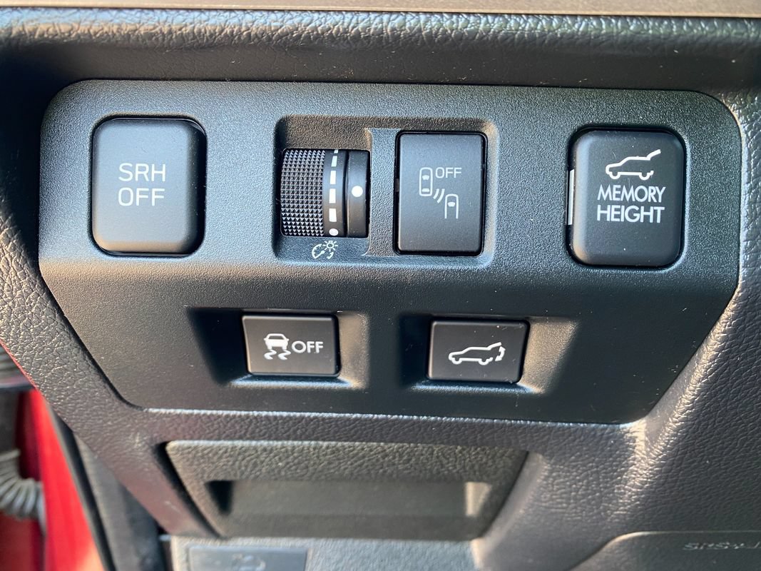 Used 2017 Subaru Forester 2.5i Touring AWD/4WD image 23