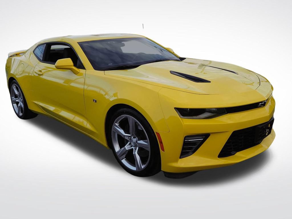 Used 2016 Chevrolet Camaro SS RWD image 3