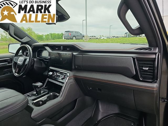 Used 2024 GMC Sierra 1500 AT4 w/ Technology Package AWD/4WD image 29