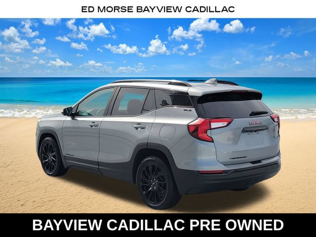 Used 2023 GMC Terrain SLE w/ Driver Convenience Package FWD image 3