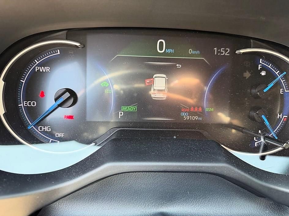 Used 2021 Toyota RAV4 XSE AWD/4WD image 10